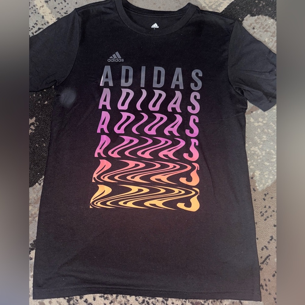 Adidas Boys Black logo Tshirt short sleeves size L 14/16